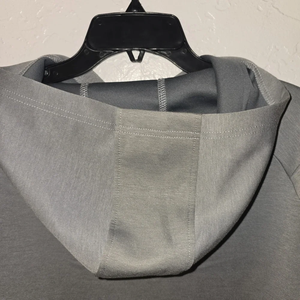 Callaway Quiet Shade HTR Swing Tech Golf Hoodie Large XL Pullover UPF 50‎ Gray